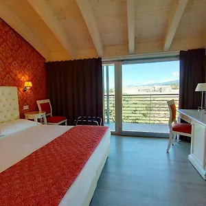 Nuova Opera Vérone